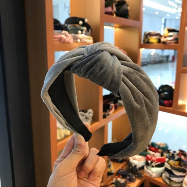 Boutique Hair Accessories Women's Velvet Middle Knotted Wide Side Headband Fashion Wild Hairband Wash Sports Hair Hoop Headwear